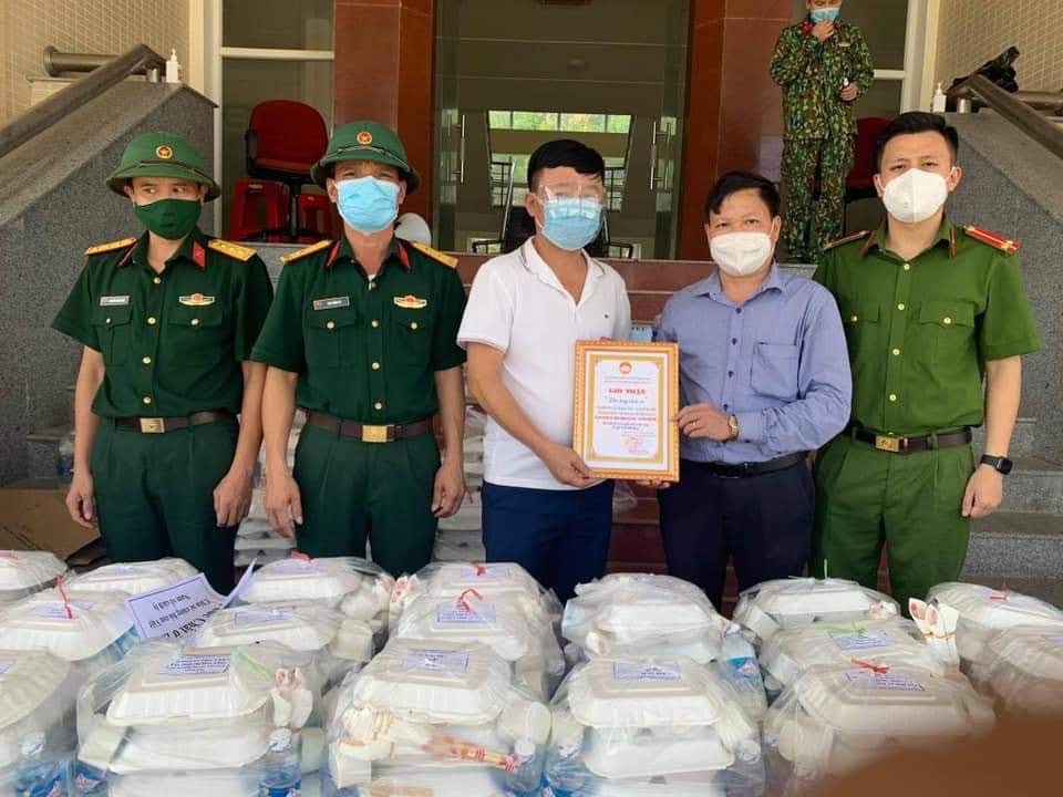 Huyện miền núi Hà Tĩnh huy động gần 9000 suất ăn trị giá gần 343 triệu đồng hỗ trợ người dân tại các khu cách ly y tế tập trung